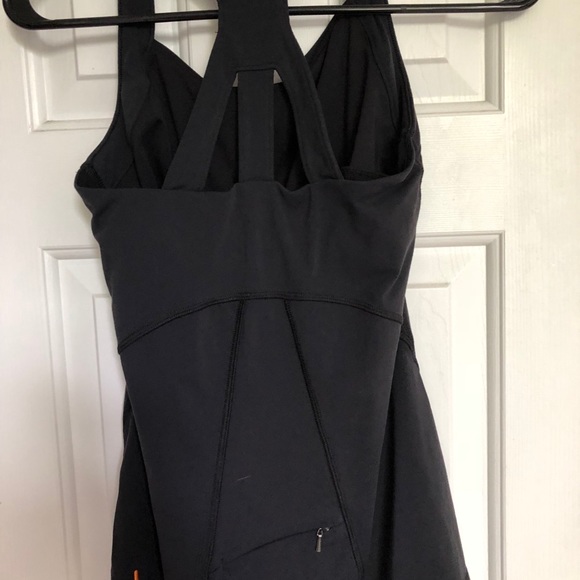 Lucy workout tank - Picture 3 of 5